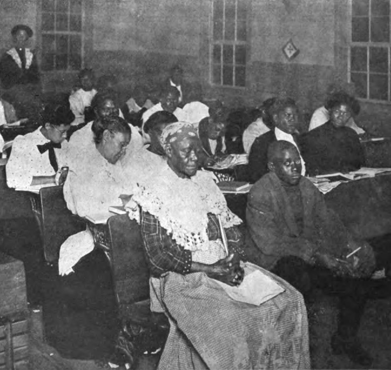 Photo of a scene from Houston night school in Houston Progressive, November 1912